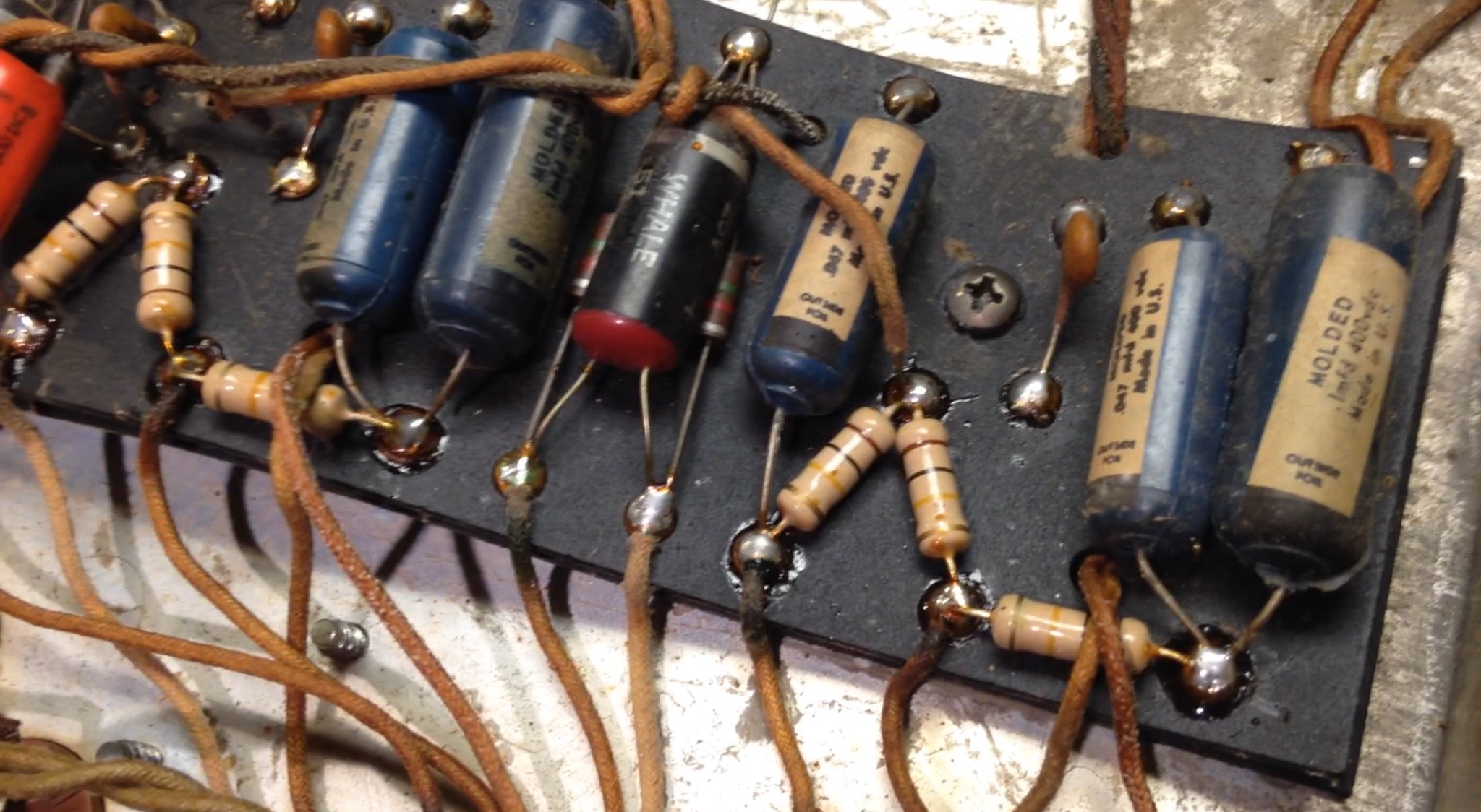 A Peek Inside The 1967 Fender Twin Reverb